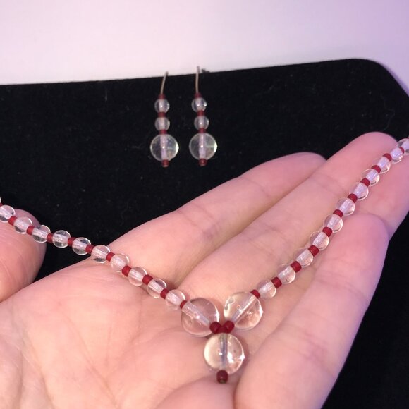 15 1/2" Clear Quartz And Red Seed Beads Necklace - Picture 3 of 9